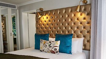 Peninsula All-Suite Hotel by Dream Resorts