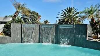 Peninsula All-Suite Hotel by Dream Resorts