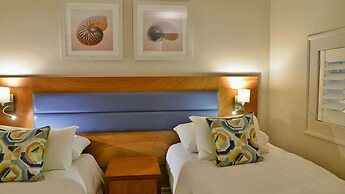 Peninsula All-Suite Hotel by Dream Resorts