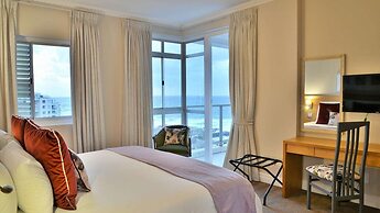 Peninsula All-Suite Hotel by Dream Resorts