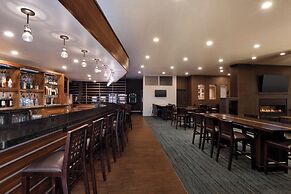 Delta Hotels by Marriott Helena Colonial