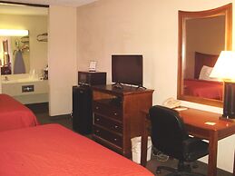 Trade Winds Central Inn