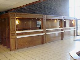 Trade Winds Central Inn