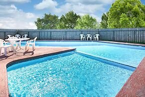 Days Inn by Wyndham Waco Near Downtown/University