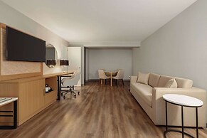 Wyndham Garden Atlanta Airport