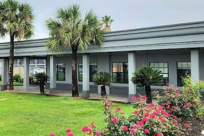 Days Inn by Wyndham Lake Charles