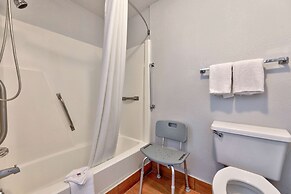 Motel 6 Cookeville, TN