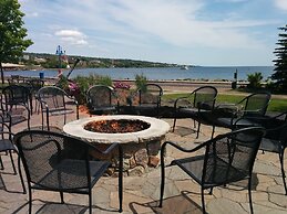 Canal Park Lodge