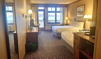 Canal Park Lodge