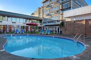 Days Inn by Wyndham Victoria Airport Sidney