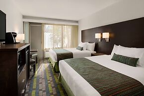 Days Inn by Wyndham Victoria Airport Sidney