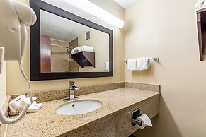 Red Roof Inn PLUS+ & Suites Houston - IAH Airport SW