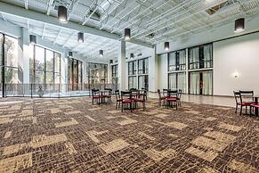 Red Roof Inn PLUS+ & Suites Houston - IAH Airport SW