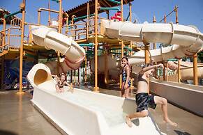 Sand Dunes Resort and Suites