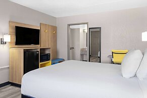 Days Inn by Wyndham Conway