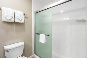 Banyan Harbor Resort