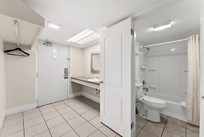 Seahaven Beach Hotel