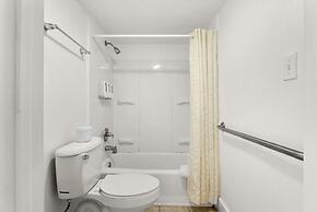 Seahaven Beach Hotel