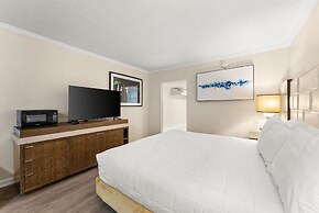 Seahaven Beach Hotel