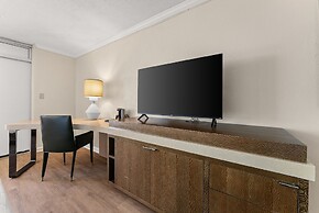 Seahaven Beach Hotel
