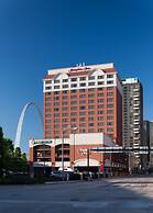 Hampton Inn St. Louis-Downtown (At the Gateway Arch)