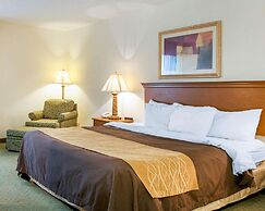 Quality Inn & Suites Near Amish Country
