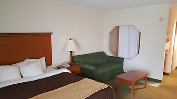 Quality Inn & Suites Near Amish Country