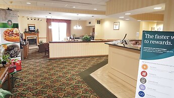 Quality Inn & Suites Near Amish Country