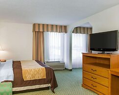 Quality Inn & Suites Near Amish Country