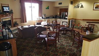 Quality Inn & Suites Near Amish Country
