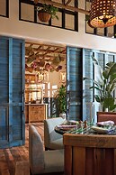 Treehouse Hotel Silicon Valley