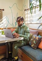 Treehouse Hotel Silicon Valley