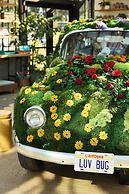 Treehouse Hotel Silicon Valley