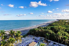 Jupiter Beach Resort & Spa