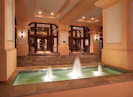 Jupiter Beach Resort & Spa