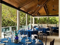 Jupiter Beach Resort & Spa