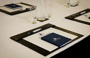 Jupiter Beach Resort & Spa