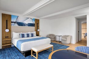 Jupiter Beach Resort & Spa