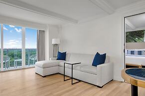 Jupiter Beach Resort & Spa