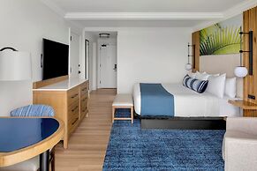 Jupiter Beach Resort & Spa