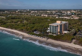 Jupiter Beach Resort & Spa