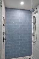 Jupiter Beach Resort & Spa