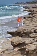 Jupiter Beach Resort & Spa