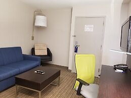 Holiday Inn Express & Suites Miami - Hialeah by IHG