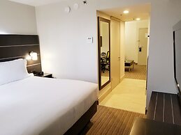 Holiday Inn Express & Suites Miami - Hialeah by IHG
