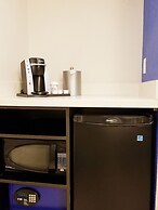 Holiday Inn Express & Suites Miami - Hialeah by IHG