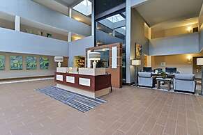 Quality Suites Nashville Airport