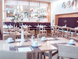 Hotel Bleibtreu Berlin by Golden Tulip