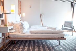 Hotel Bleibtreu Berlin by Golden Tulip