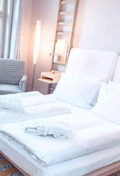 Hotel Bleibtreu Berlin by Golden Tulip